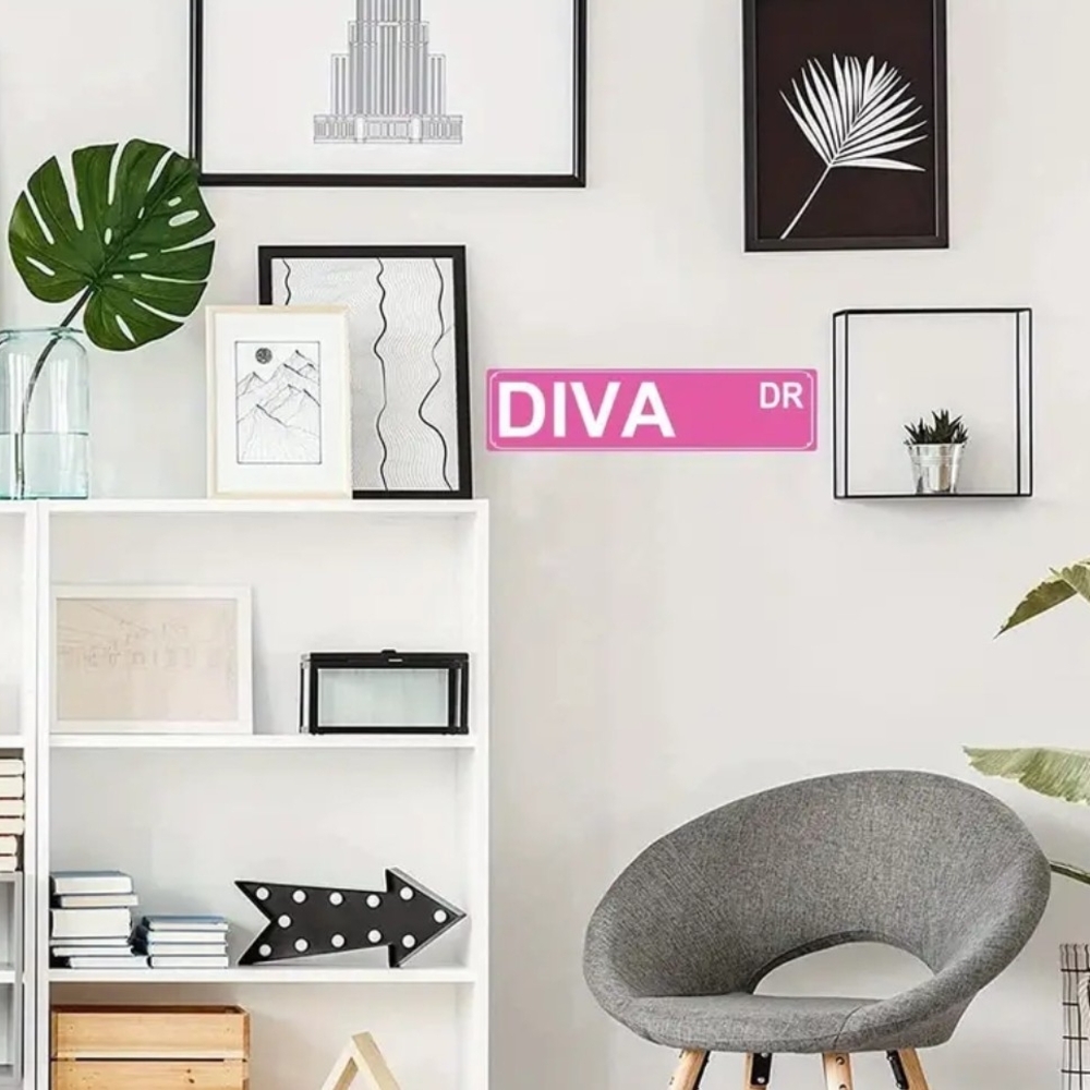 Diva Black and White Wall Art Set